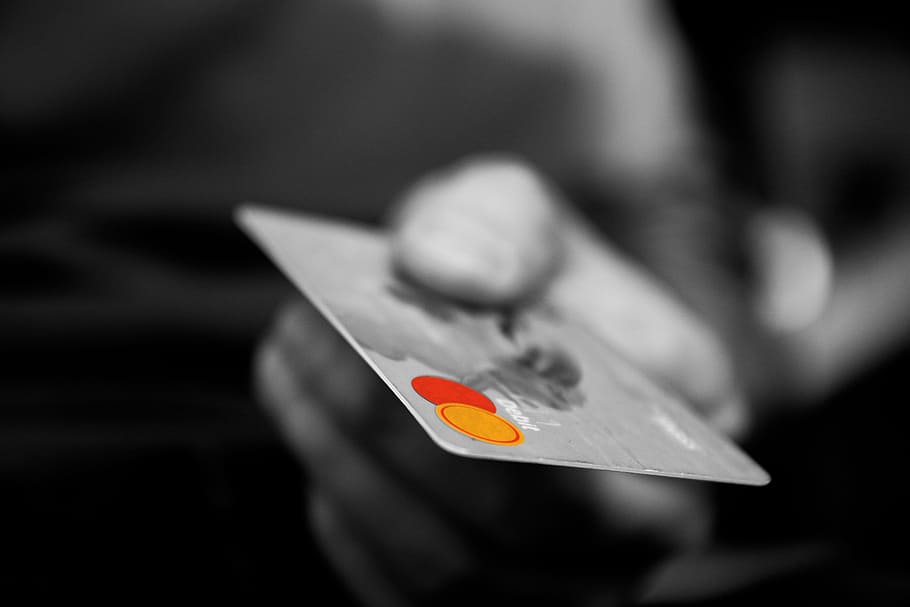 MasterCard Inc. (NYSE:MA) And Visa Inc. (NYSE:V) Top Analysts Estimates As Overall Card Spending Surges